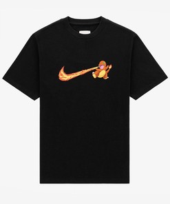 Charizard Anime Tee - Unisex Vintage Crewneck for Pokemon Fans