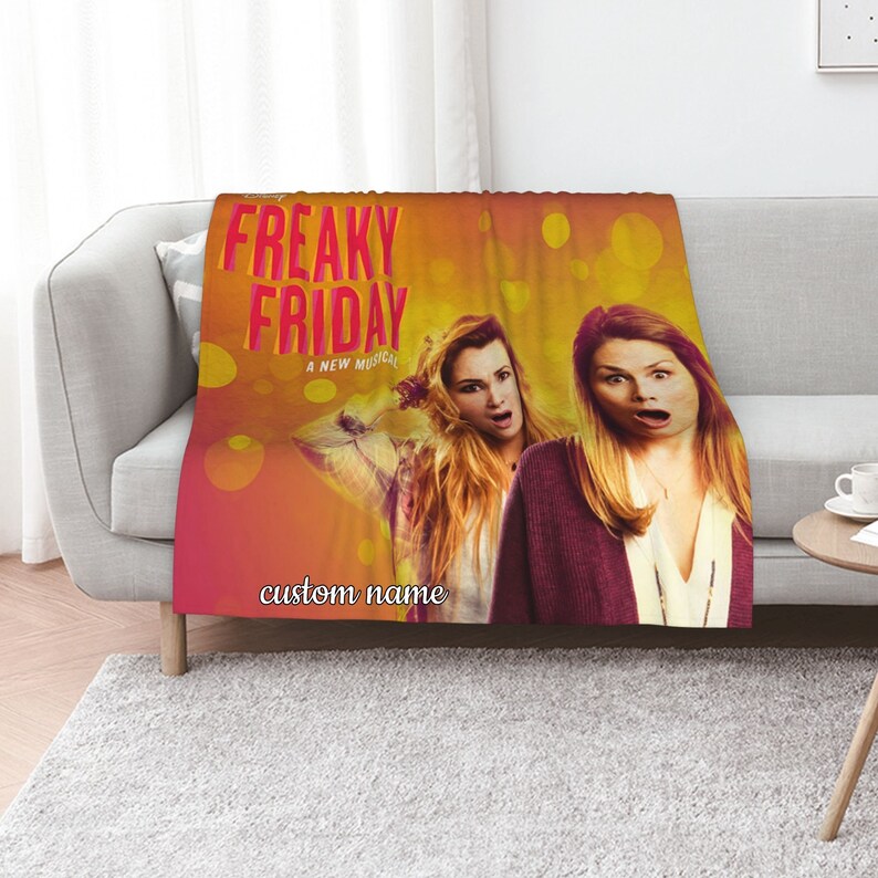 Custom Name Disney Freaky Friday Quilt Bedding Set - Perfect for Bedroom Decor, Great Gifts for Family - Image 2