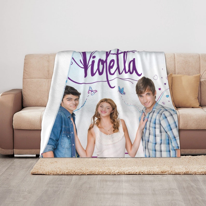 Custom Name Disney Violetta Quilt Bedding Set - Great for Picnic and Home Decor - Image 3