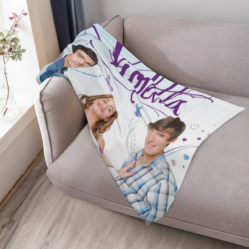 Custom Name Disney Violetta Quilt Bedding Set - Great for Picnic and Home Decor - Image 4