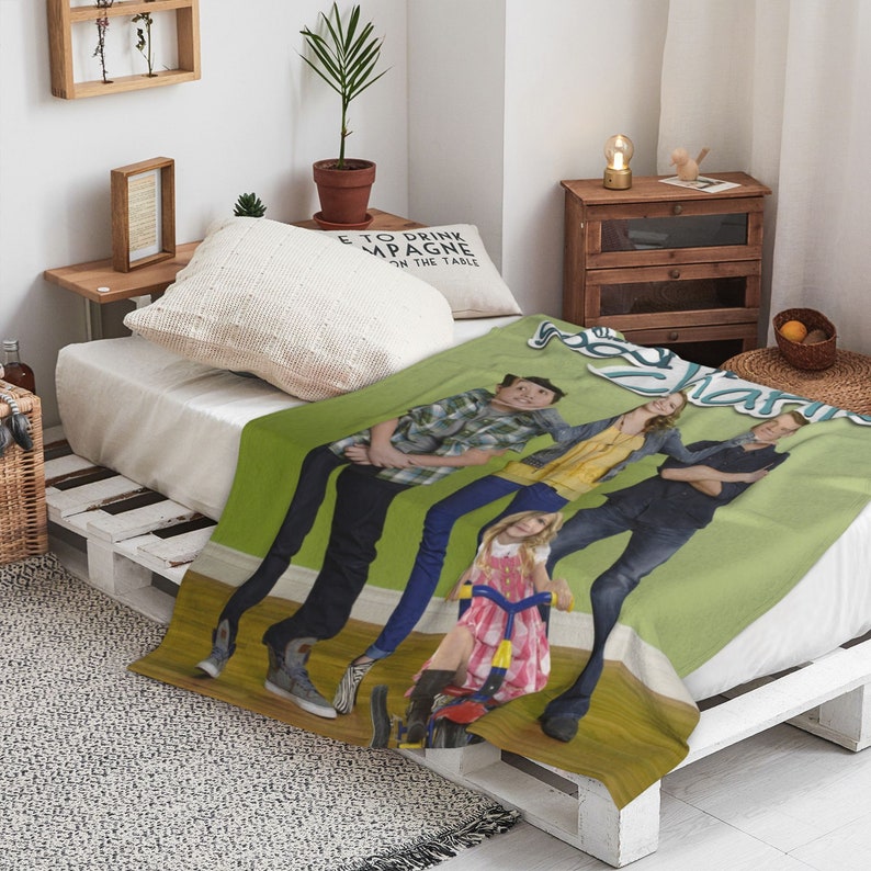 Custom Name Good Luck Charlie Quilt Blanket Set - Perfect for Home Decoration and Picnic, Great Gifts for Family - Image 3