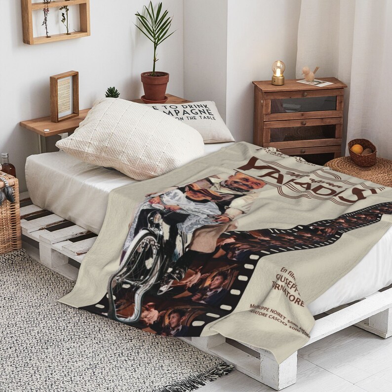 Custom Name Nuovo Cinema Paradiso Quilt Blanket for Home Decoration and Gift - Great Gifts for Family - Image 4