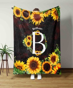 Custom Sunflower Blanket with Name, Ideal for Birthday and Christmas Gift