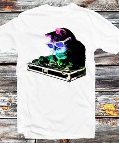 DJ Kitty Kitten House Cat Rainbow T-Shirt - Vintage Retro Cool Gift for Cat Lovers