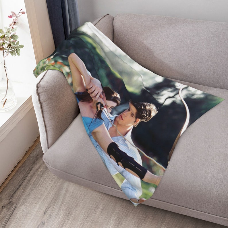 Disney Royal Engagement Personalized Quilt Bedding Set Blanket - Great Gifts for Family and Home Decoration - Image 3