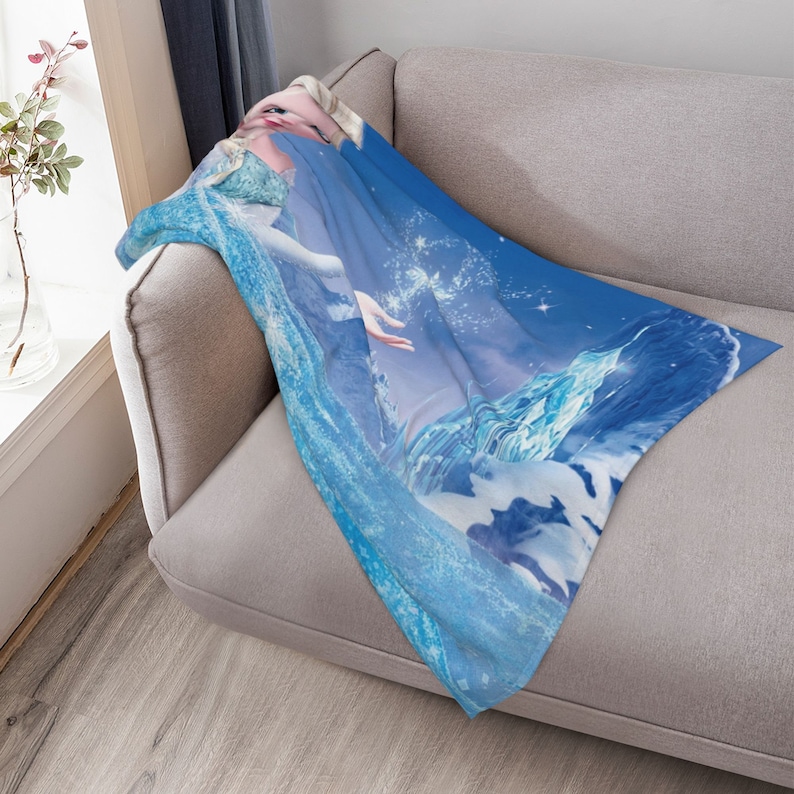 Frozen Quilt Blanket Set with Personalized Name - Ideal for Home Decoration & Picnics - Image 4