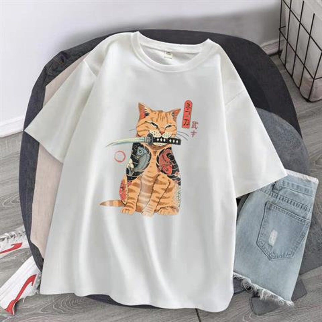 Harajuku Clothing Gift for Anime Fans, Unisex Graphic Anime Tee, Japanese Manga Style Shirt for Men and Women