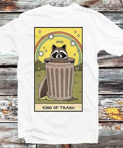 King Of Trash Raccoon Tarot Card Men's Tee - Vintage Retro Cool Gift