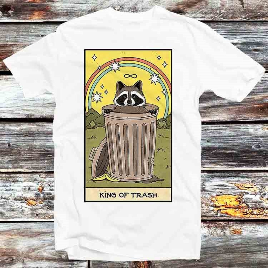 King Of Trash Raccoon Tarot Card Men's Tee - Vintage Retro Cool Gift