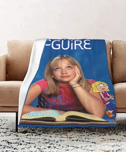 Lizzie McGuire Quilt Blanket Set with Custom Name - Great for Bedroom Decor & Picnics