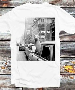 Llama In Taxi New York T-Shirt - Vintage Retro Cool Gift for Animal Lovers