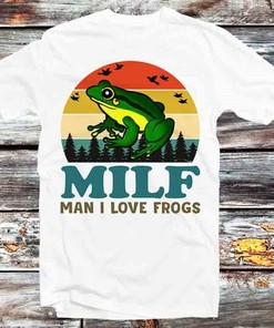 MILF Man Love Frogs Vintage Style T-Shirt - Humorous and Cool Present for Manga Fans