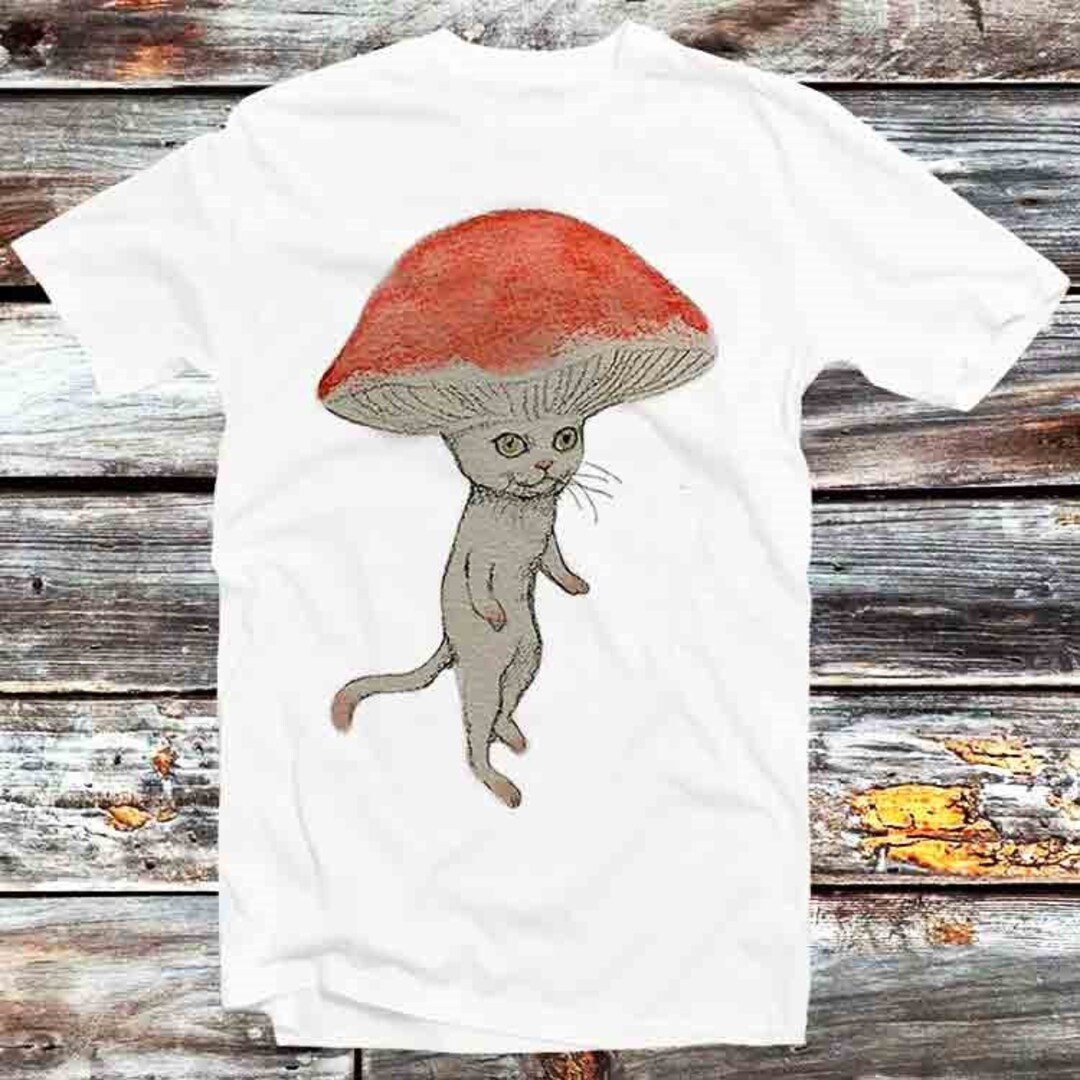Magic Mushroom Cat Hat Parody T-Shirt - Vintage Retro Cool Gift for Anime Fans