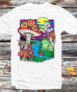 Magic Mushroom Frog Toad Dreams Tee - Unique Psychedelic and Nature Lover's Gift