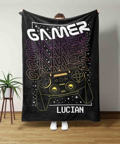 Personalized Gamer Quilt Blanket, Ideal for Family Game Night and Home Decoration