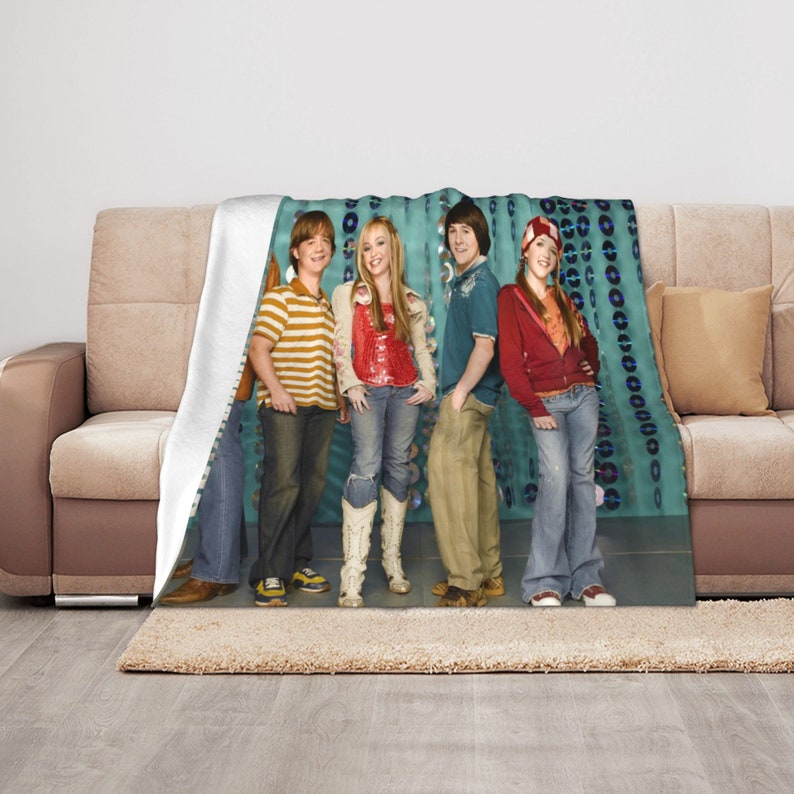 Personalized Hannah Montana Movie Quilt Blanket Set - Great Gifts for Family, Home Decoration, Sofa Blanket - Image 4