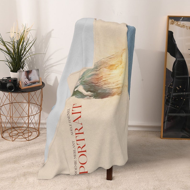 Portrait De La Jeune Fille En Feu Personalized Quilt Bedding Set - Great Gifts for Family and Home Decoration - Image 4
