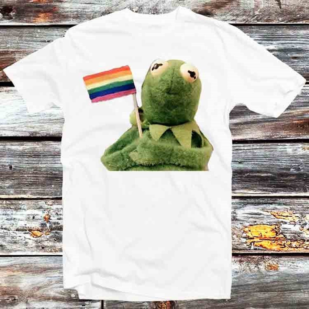 Pride Flag Frog Toad Proud LGBT T-Shirt - Vintage Retro Cool Gift for Pride Lovers