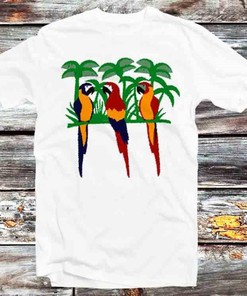 Queen's Famous 1985 Interview Parrot T-Shirt - Retro Anime Tee for Queen Fans and Anime Fans