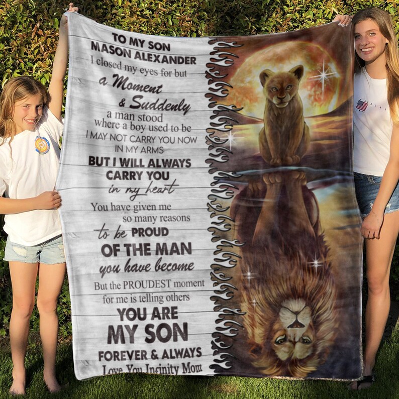 Stunning Lion Custom Name Quilt Blanket Bedding Set - Perfect Holiday Gift, Home Decoration - Image 2