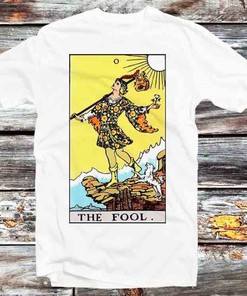 Tarot The Fool Play Card Graphic Tee - Unique and Stylish Gift for Anime Enthusiasts