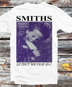 The Smiths Le Tout Nouveau Band Vintage Retro Gift T-Shirt - Perfect for Fans