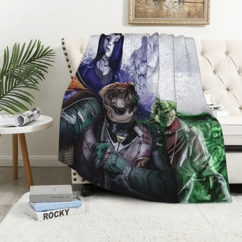 Titans Quilt Blanket: Perfect for Picnic and Bedroom Decor - Image 3