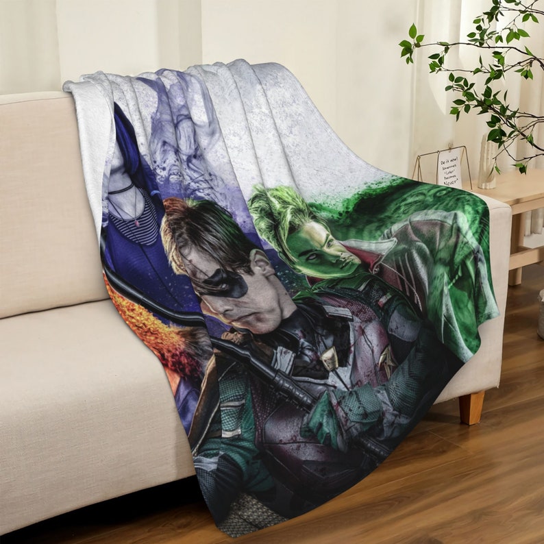 Titans Quilt Blanket: Perfect for Picnic and Bedroom Decor - Image 4