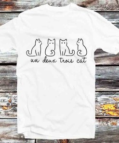 Un Deux Trois Cut Cats Tee - Anime Gift for Mom and Dad who Love Cats and Anime