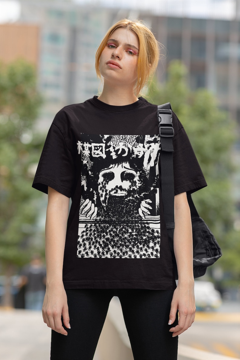 Unisex Horror Manga T-shirt with Violent Murderer Top and Creepy Graphic Tee for a spooky look - Image 4