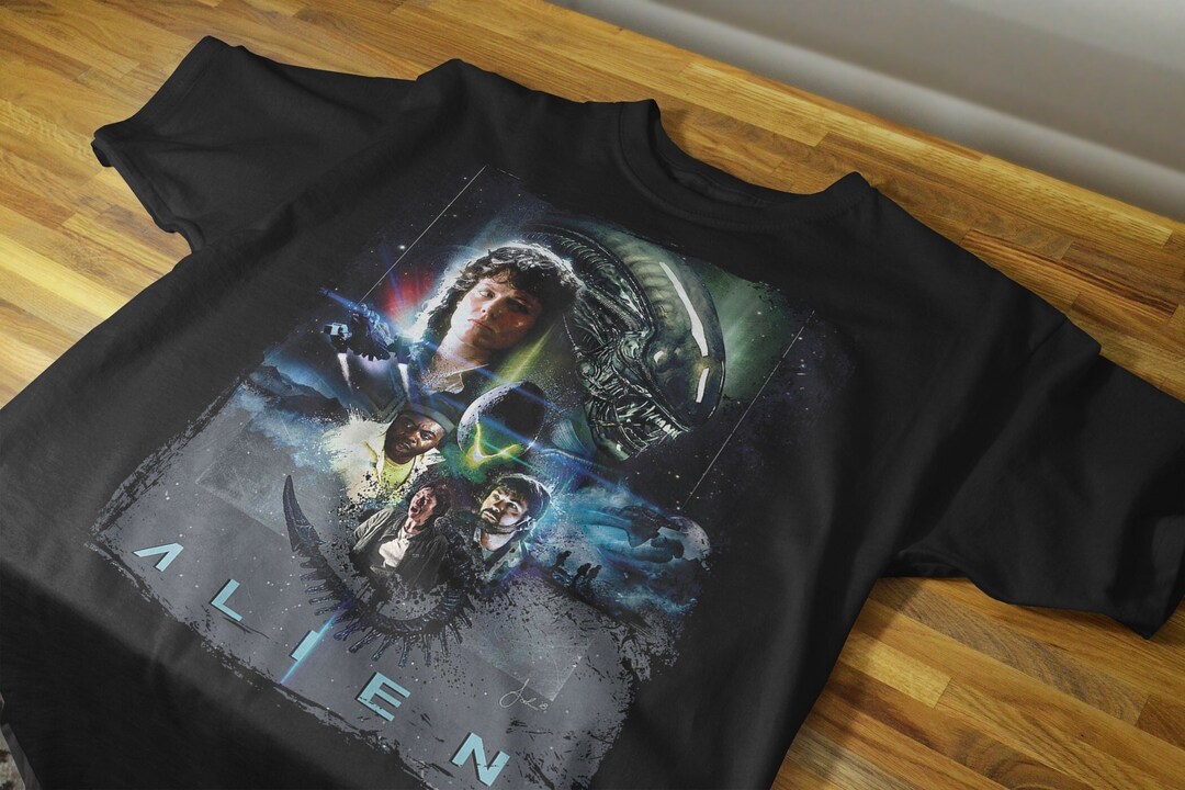 Vintage Aliens Movie Tshirt - Cool 80s Movie Retro Shirt for Fans