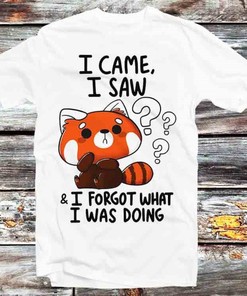 Vintage Retro Forgetful Red Panda Funny Tee - Cool Gift Idea for Anime Fans