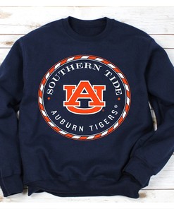 Auburn Tigers Medallion T-Shirt with Two Fan Gift Options