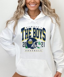 Bussin With The Boys Michigan Football Shirt - Perfect for Fans
