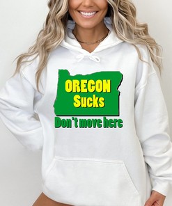 Classic Oregon Sucks T-Shirt - Not a Fan Gift Idea