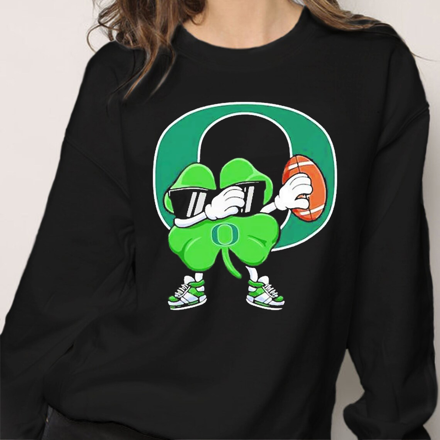 Dabbing Shamrock Football St Patricks Day Oregon Ducks Shirt - Gift for Fans