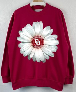 Daisy Oklahoma Sooners T-Shirt - NCAA Tee for Fans