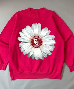 Daisy Oklahoma Sooners T-Shirt - NCAA Tee for Fans