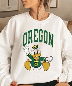 Donald Duck Oregon Ducks Vintage Style T-Shirt - Fan Gift Idea