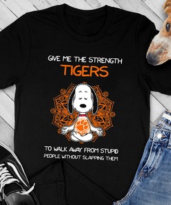 Give Me Strength Clemson Tigers to Not Slap People Snoopy NCAA T-Shirt Hoodie Sweatshirt for Fans Gift