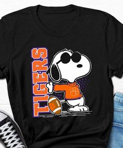 Joe Cool Snoopy Clemson Tigers NCAA T-Shirt Hoodie Sweatshirt for Fans Gift