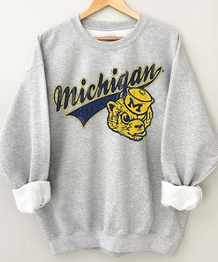 Michigan Wolverines T-Shirt - Perfect for Fans