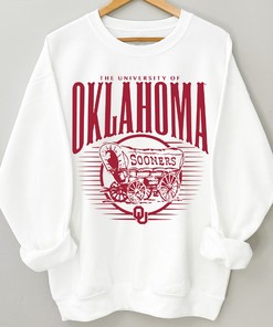 Oklahoma Sooner Schooner Retro T-Shirt - NCAA Tee for Fans