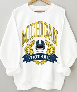Retro Michigan Football T-Shirt - Vintage Style Tee for Wolverines Fans