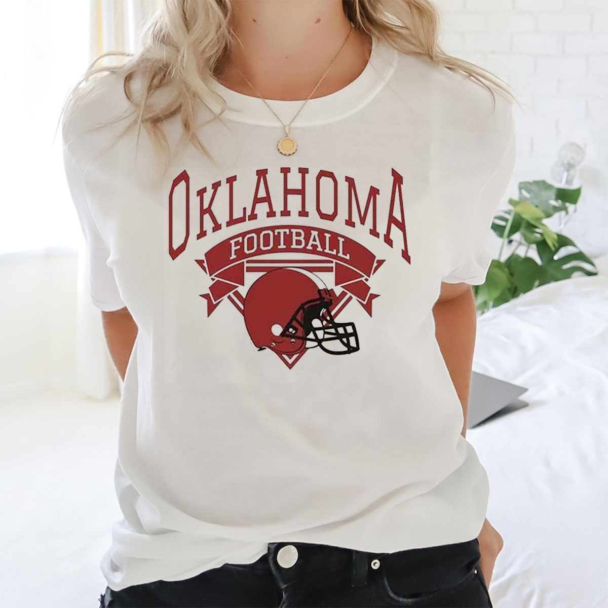 Retro Oklahoma Football T-Shirt - Vintage Style Tee for Sooners Fans