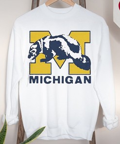 Retro University of Michigan Wolverines T-Shirt - Perfect for Fans