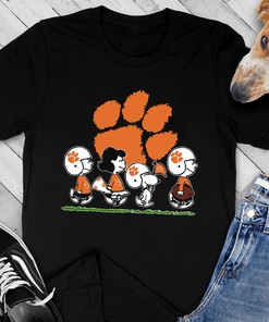Snoopy the Peanuts Cheer for the Clemson Tigers NCAA T-Shirt Hoodie Sweatshirt for Fans Gift