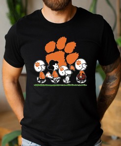 Snoopy the Peanuts Cheer for the Clemson Tigers NCAA T-Shirt Hoodie Sweatshirt for Fans Gift