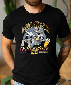 Vintage 1994 Michigan Wolverines Basketball Looney Tunes T-Shirt - Perfect for Fans