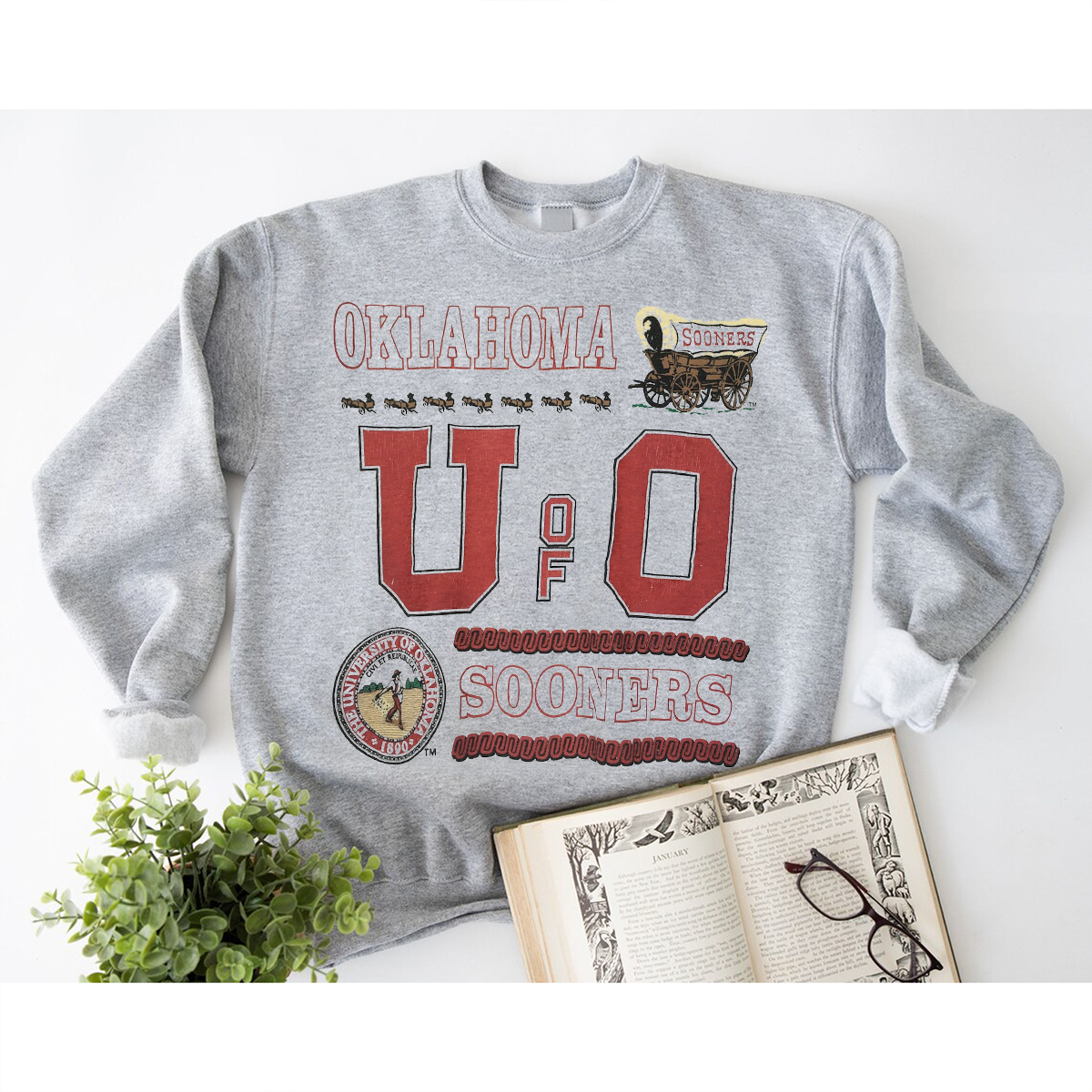 Vintage 90S Oklahoma Sooners T-Shirt - Spell Out Logo Crewneck Tee for Fans